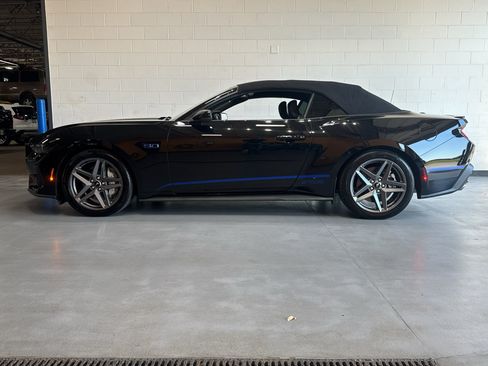Used 2025 Ford Mustang GT Premium RWD image 2