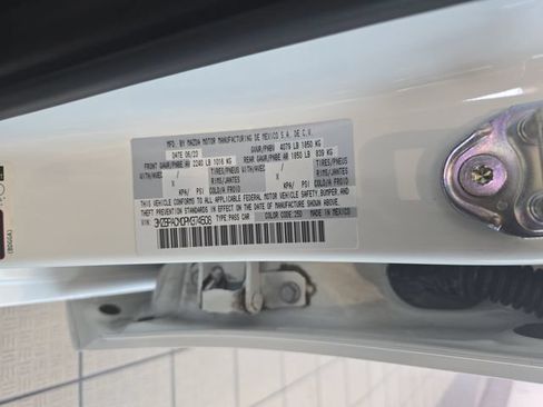 Used 2023 MAZDA MAZDA3 s FWD image 27