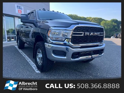 Used 2024 RAM 2500 Tradesman w/ Chrome Appearance Group AWD/4WD image 8