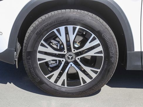 Certified 2025 Mercedes-Benz GLA 250 4MATIC image 9