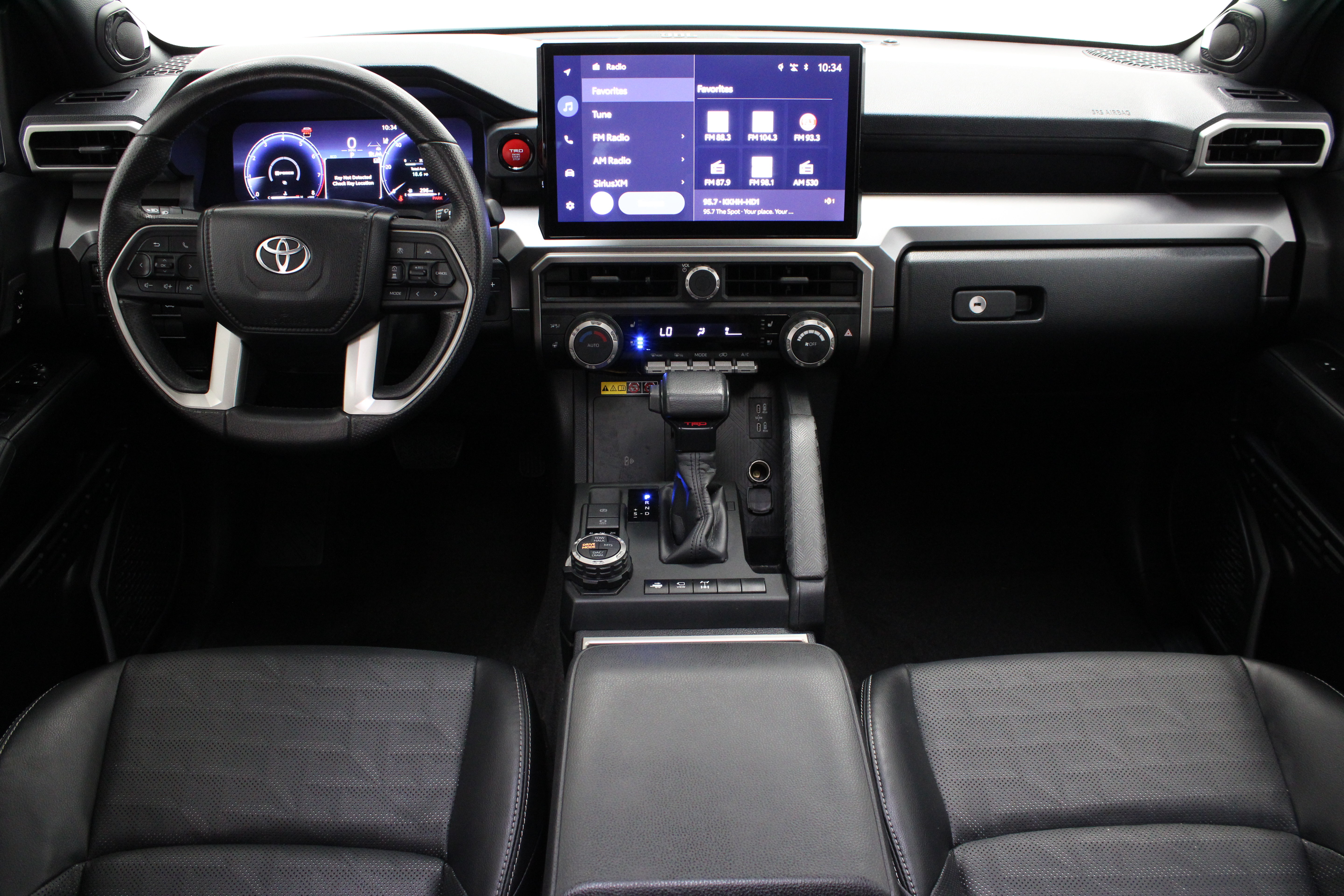 Used 2025 Toyota 4Runner TRD Off-Road Premium w/ Tow Technology Package AWD/4WD image 32