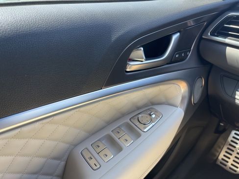 Used 2025 Genesis G70 3.3T Advanced w/ Sport Prestige Package image 16