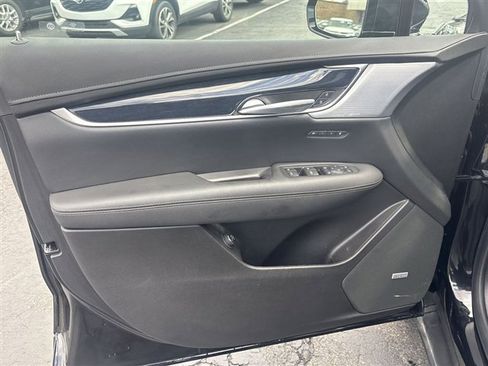 Certified 2024 Cadillac XT5 Premium Luxury w/ LPO, Floor Liner Package AWD/4WD image 23
