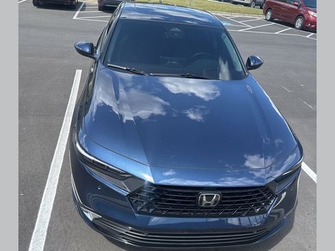 Used 2025 Honda Accord Touring image 1