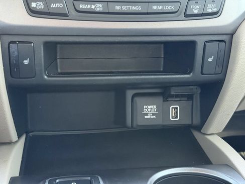 Used 2021 Honda Pilot EX image 24
