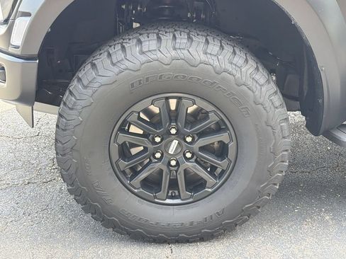 Used 2025 Ford F150 Raptor AWD/4WD image 11