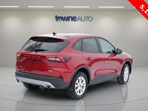 Used 2025 Ford Escape Active w/ Cold Weather Package image 3