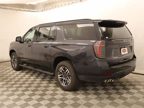 Used 2026 Chevrolet Suburban Z71 AWD/4WD image 3