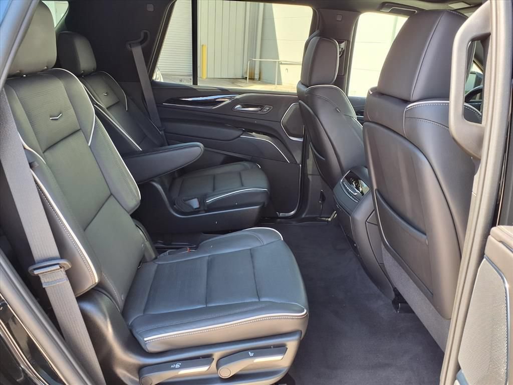 Certified 2024 Cadillac Escalade Sport AWD/4WD image 12