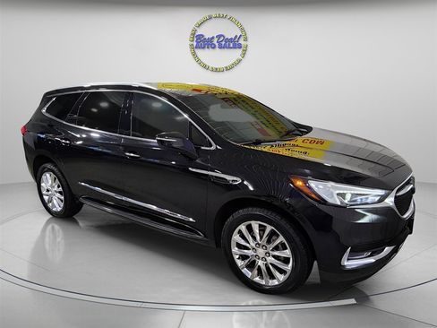 Used 2020 Buick Enclave Essence w/ LPO, Luxury Package image 8