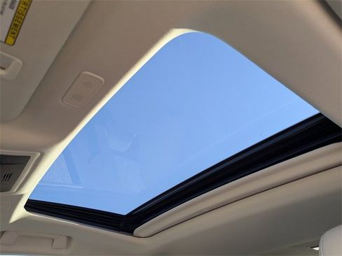 Used 2024 Lexus ES 350 w/ Premium Package image 22