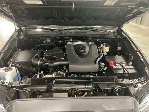 Used 2023 Toyota Tacoma Limited w/ Black Out Package (TMS) image 22