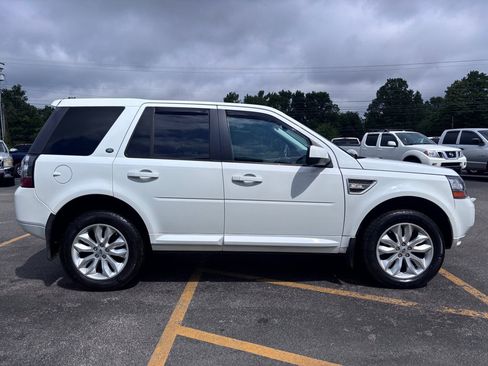 Used 2013 Land Rover LR2 AWD/4WD image 5