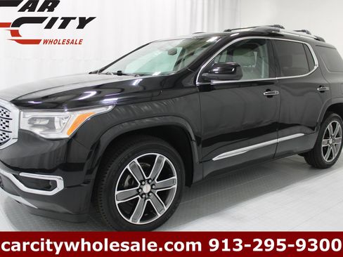 Used 2018 GMC Acadia Denali w/ Technology Package AWD/4WD image 1