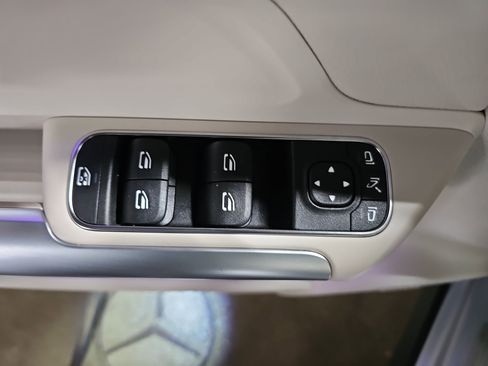 Certified 2025 Mercedes-Benz GLA 250 image 29