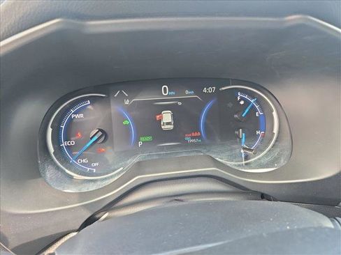 Used 2025 Toyota RAV4 LE image 11