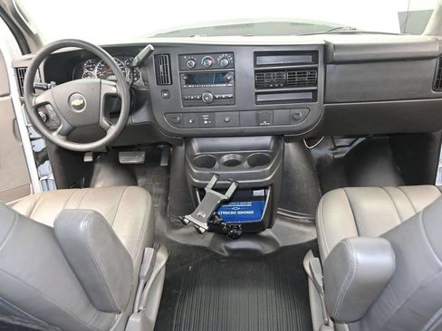 Used 2016 Chevrolet Express 2500 RWD image 34