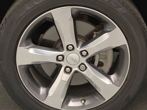 Used 2022 Jeep Grand Cherokee L Limited image 31