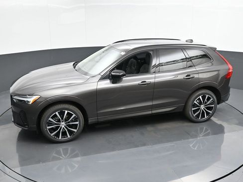 New 2025 Volvo XC60 B5 Plus w/ Protection Package Premier image 36