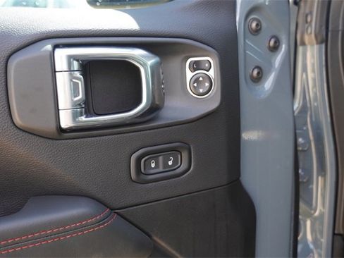 New 2025 Jeep Gladiator Rubicon w/ Convenience Group image 19