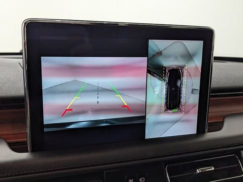 Used 2024 Lincoln Aviator Reserve AWD/4WD image 28