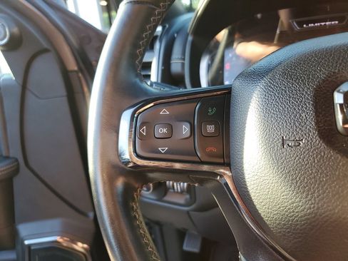 Used 2024 RAM 2500 Limited AWD/4WD image 29