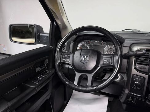 Used 2018 RAM 2500 Big Horn w/ Sport Appearance Group AWD/4WD image 21