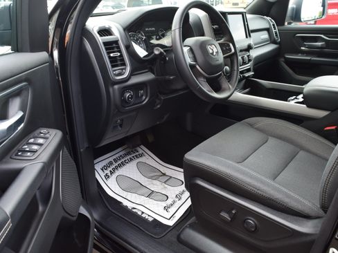 Used 2024 RAM 1500 Big Horn AWD/4WD image 9