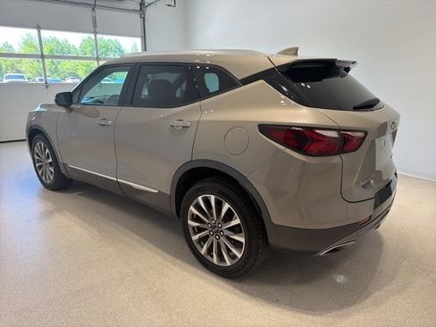 Used 2022 Chevrolet Blazer Premier w/ Enhanced Convenience Package AWD/4WD image 4