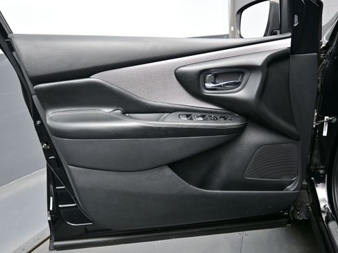 Used 2020 Nissan Murano SV image 10