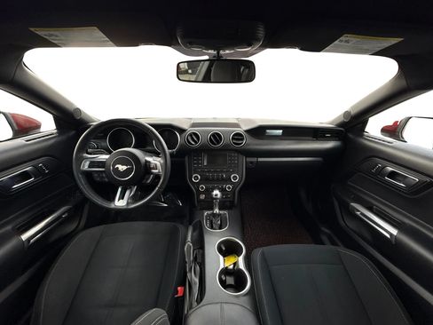 Used 2018 Ford Mustang Coupe RWD image 16