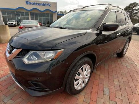 Used 2016 Nissan Rogue S w/ Appearance Package image 5