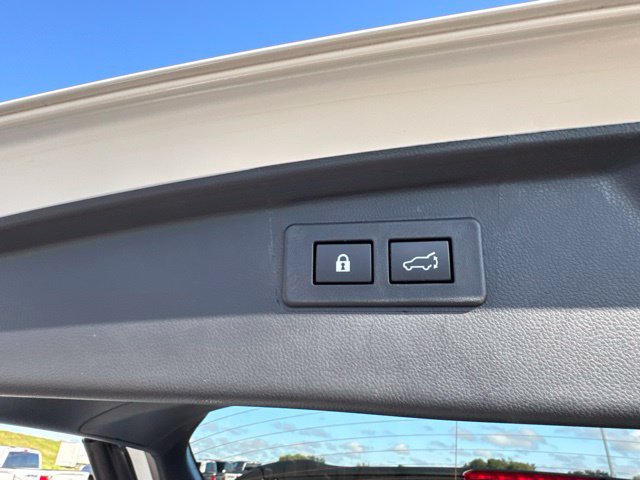 Used 2025 Subaru Outback Premium AWD/4WD image 34