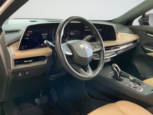 Certified 2024 Cadillac XT4 Luxury FWD image 25