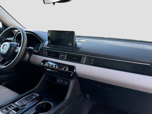 Used 2023 Honda Pilot LX image 33