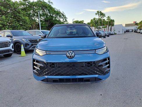 New 2026 Volkswagen Tiguan SE R-Line image 2