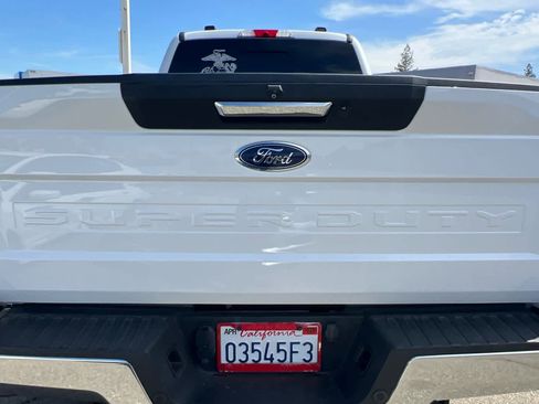 Used 2021 Ford F250 Lariat w/ Lariat Value Package AWD/4WD image 19