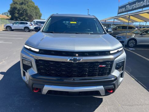 Used 2025 Chevrolet Traverse Z71 AWD/4WD image 4