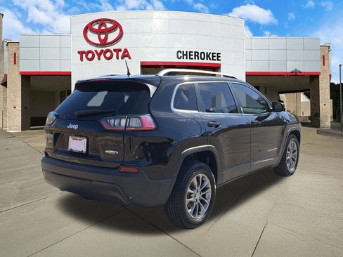 Used 2020 Jeep Cherokee Latitude Plus w/ Comfort/Convenience Group image 5