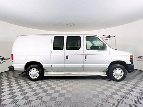 Used 2012 Ford E-150 and Econoline 150 w/ Commercial Cargo Van Pkg image 9