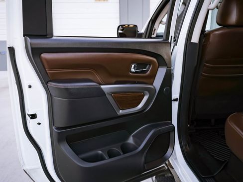 Used 2019 Nissan Titan Platinum Reserve w/ Platinum Utility Package image 29