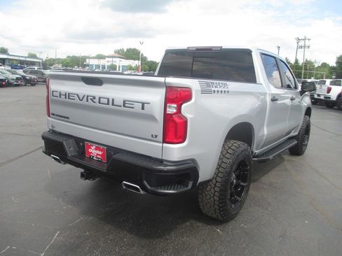 Used 2021 Chevrolet Silverado 1500 LT Trail Boss w/ Convenience Package II AWD/4WD image 6