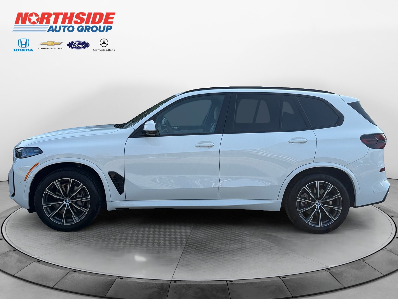 Used 2026 BMW X5 xDrive40i AWD/4WD image 4