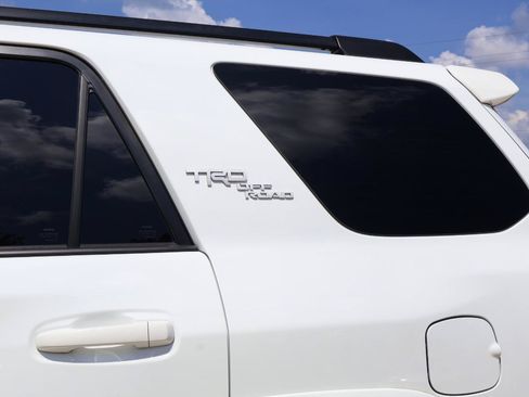 Used 2021 Toyota 4Runner TRD Off-Road Premium w/ Moonroof Package AWD/4WD image 35