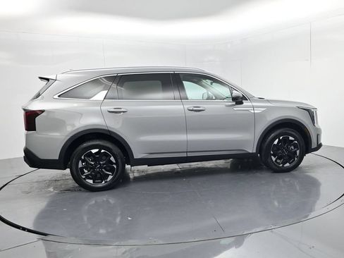 Certified 2026 Kia Sorento S AWD/4WD image 8
