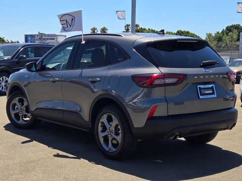Used 2025 Ford Escape ST-Line AWD/4WD image 5