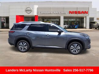 Used 2024 Nissan Pathfinder SL w/ Lighting Package (N92) FWD video 2