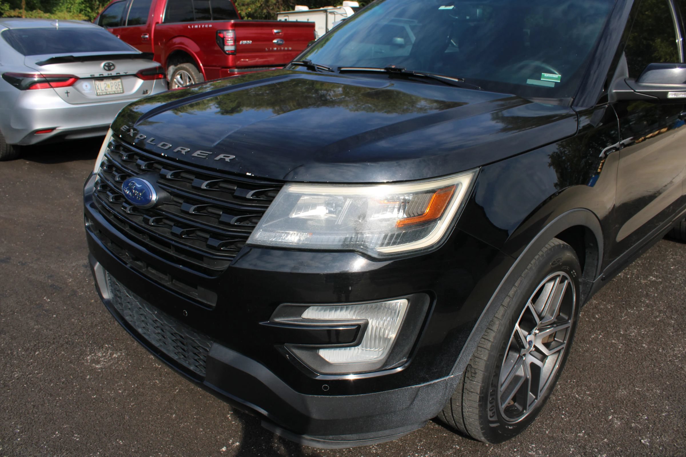Used 2016 Ford Explorer Sport w/ Equipment Group 401A AWD/4WD image 3