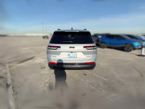 New 2025 Jeep Grand Cherokee L Limited image 10