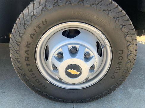 Used 2013 Chevrolet Silverado 3500 W/T image 11